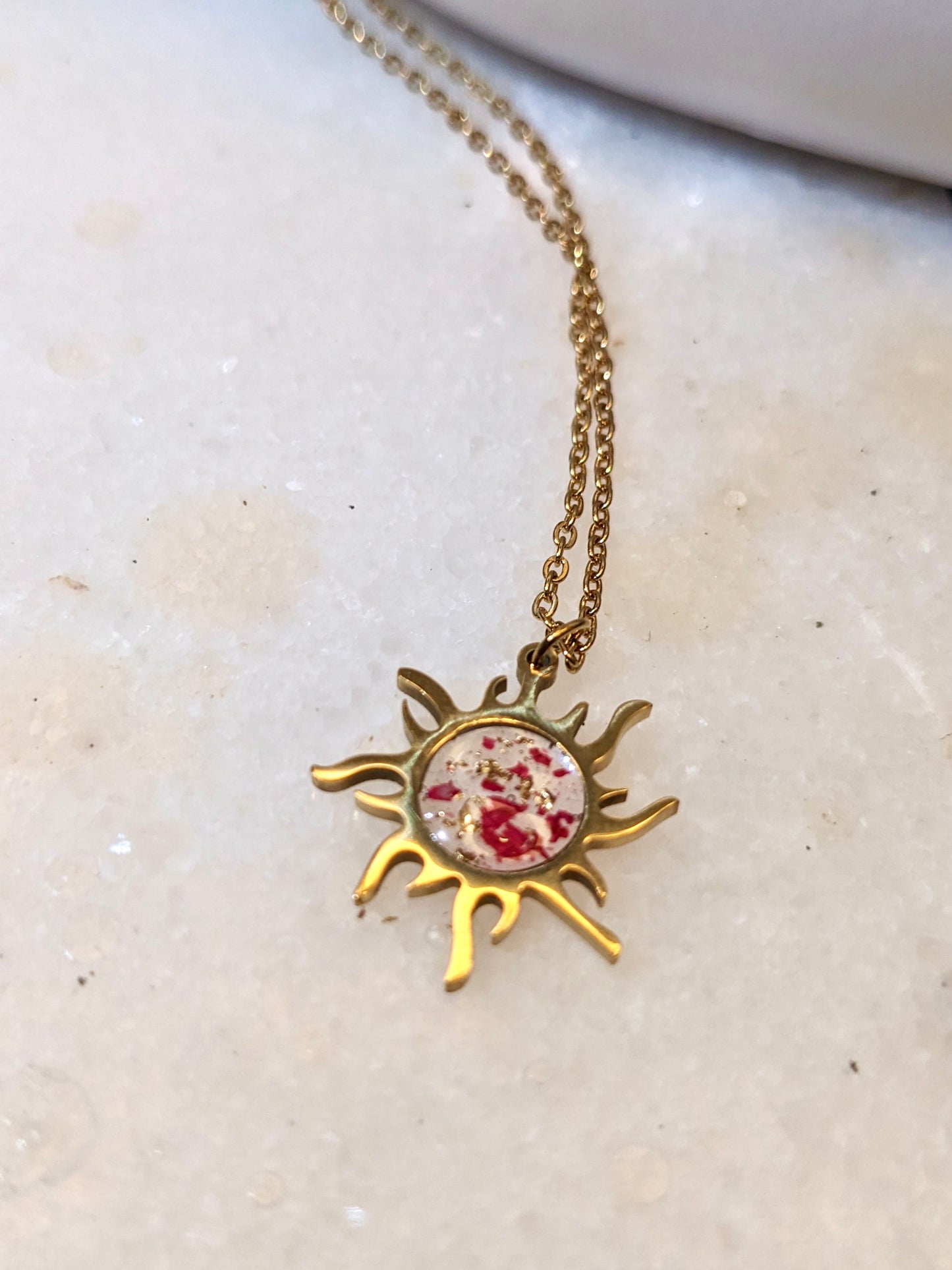 Golden Sun Necklace with Dry Red Roses