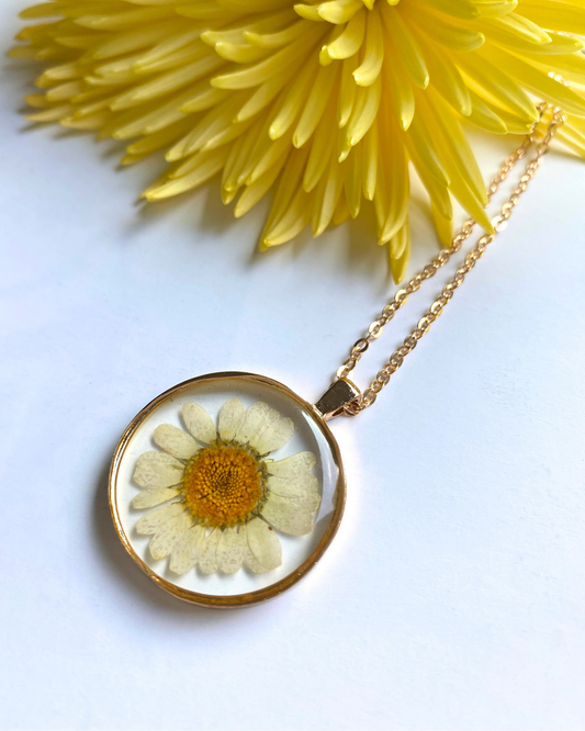 Daisy Necklace